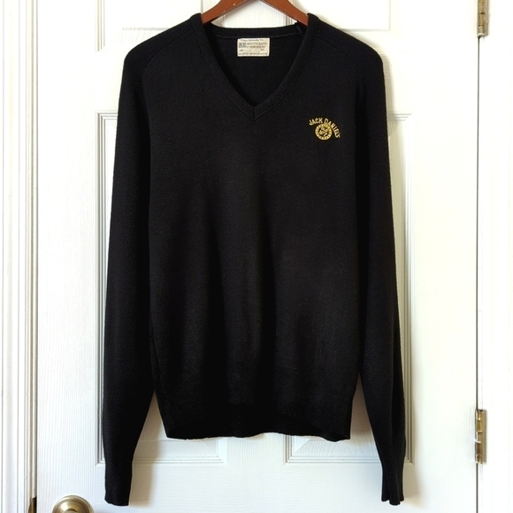 Aristocratic Embroidery 80's Vintage Classic Jack Daniels V-neck Sweater Black M - Picture 1 of 11